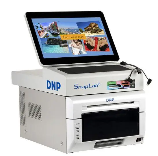 Photo d'une machine professionnelle pour l'impression de photos.